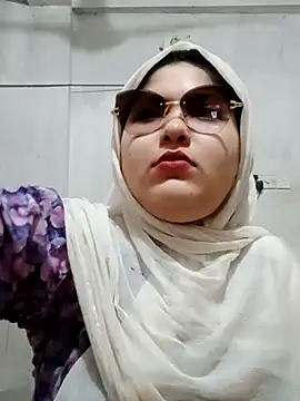 Snapshot of Nusrat-N chatting on July 10, 3:44 am Nusrat-N online show from July 10, 3:44 am