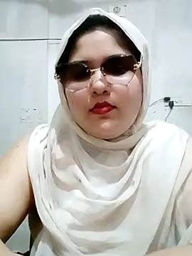 Snapshot of Nusrat-N chatting on July 15, 4:56 pm Nusrat-N online show from July 15, 4:56 pm