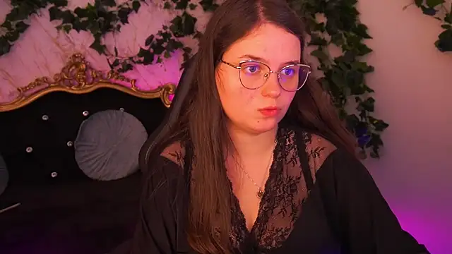 SophieDreamss online show from December 2, 11:11 pm