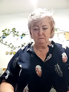 Snapshot of TerezaVelvet chatting on October 6, 10:02 am TerezaVelvet online show from October 6, 10:02 am