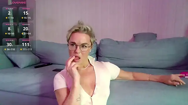 Snapshot of PleasureWeCouple chatting on February 7, 10:41 am PleasureWeCouple online show from February 7, 10:41 am