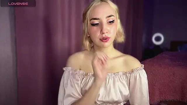 Snapshot of goddessssex chatting on September 29, 1:05 pm goddessssex online show from September 29, 1:05 pm