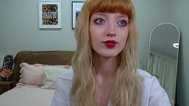 MistyMarlo online show from April 16, 6:25 am