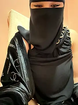  Laiali  online show from January 10, 1:35 pm