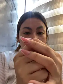 Snapshot of MacarenaRosse chatting on November 9, 6:28 pm MacarenaRosse online show from November 9, 6:28 pm