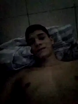 Snapshot of Mandelavini chatting on November 28, 4:15 am Mandelavini online show from November 28, 4:15 am