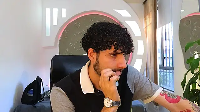 Snapshot of Rafael_Mendezz chatting on September 9, 10:09 pm Rafael Mendezz online show from September 9, 10:09 pm