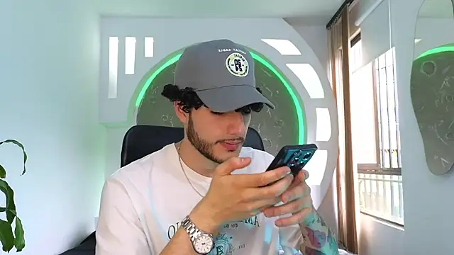 Rafael Mendezz online show from October 8, 7:55 pm