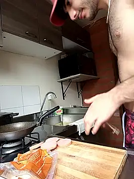 Snapshot of Rafael_Mendezz chatting on January 15, 4:33 pm Rafael Mendezz online show from January 15, 4:33 pm