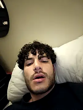 Snapshot of Rafael_Mendezz chatting on January 17, 6:40 am Rafael Mendezz online show from January 17, 6:40 am