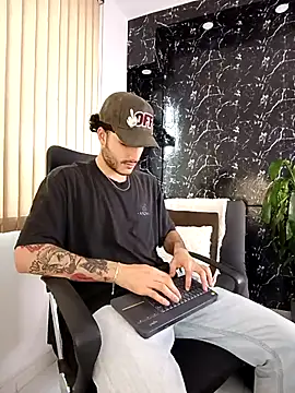 Snapshot of Rafael_Mendezz chatting on January 31, 8:51 pm Rafael Mendezz online show from January 31, 8:51 pm