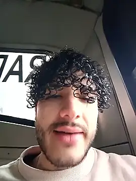 Snapshot of Rafael_Mendezz chatting on February 1, 8:51 pm Rafael Mendezz online show from February 1, 8:51 pm