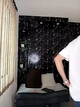 Snapshot of Rafael_Mendezz chatting on February 7, 8:45 pm Rafael Mendezz online show from February 7, 8:45 pm