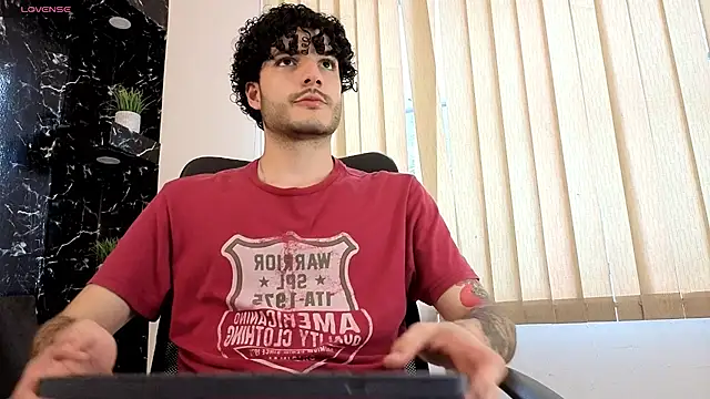 Snapshot of Rafael_Mendezz chatting on February 26, 8:30 pm Rafael Mendezz online show from February 26, 8:30 pm