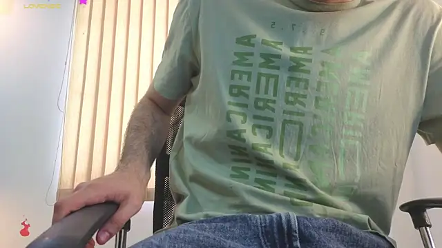 Snapshot of Rafael_Mendezz chatting on March 20, 8:14 pm Rafael Mendezz online show from March 20, 8:14 pm