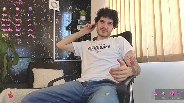 Snapshot of Rafael_Mendezz chatting on April 4, 8:06 pm Rafael Mendezz online show from April 4, 8:06 pm