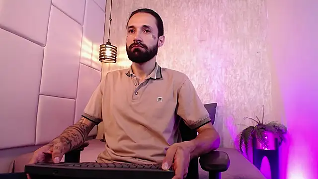 Hisoka 011 online show from April 18, 1:48 pm