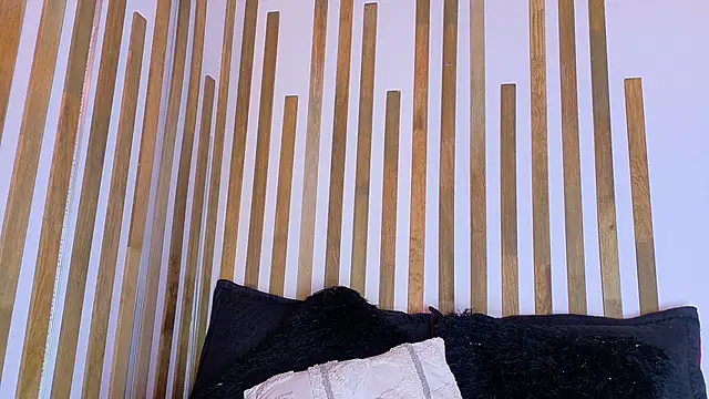 Jennifer Vega1 online show from February 28, 8:43 pm