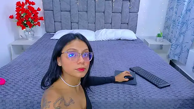 Soffia Konig  online show from February 11, 12:32 pm