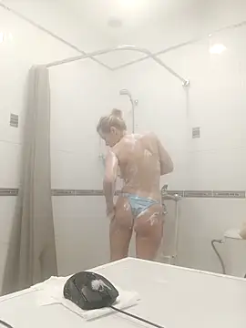 Julia Giulia online show from November 21, 11:58 pm