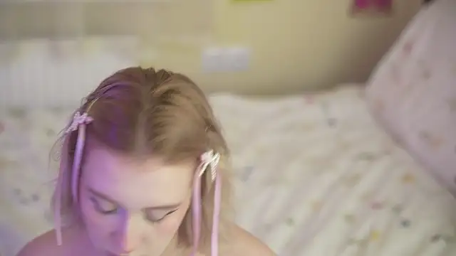 Snapshot of lil_tweety chatting on November 15, 7:43 pm lil tweety online show from November 15, 7:43 pm