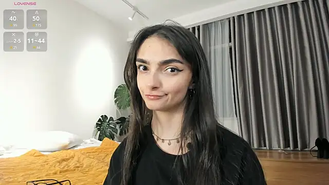 Morena Dolce online show from April 4, 1:52 pm