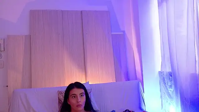 Snapshot of AliishaPss chatting on June 4, 4:35 pm AliishaPss online show from June 4, 4:35 pm