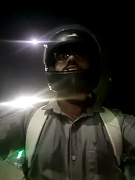 Snapshot of YoursThickDick chatting on November 5, 4:07 pm YoursThickDick online show from November 5, 4:07 pm