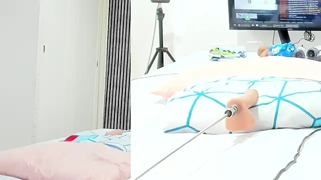 Snapshot of Alani_Queen chatting on October 17, 7:16 pm Alani Queen online show from October 17, 7:16 pm