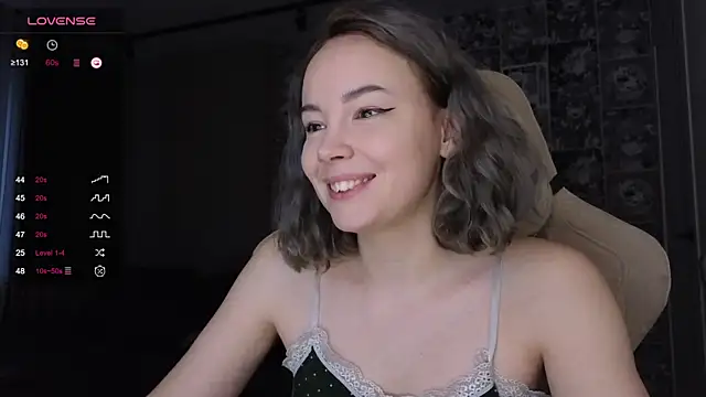 CutieGoose online show from November 10, 8:02 am