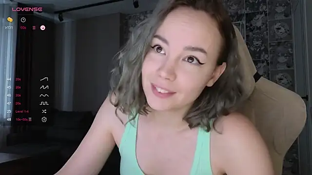 CutieGoose online show from November 11, 8:47 am