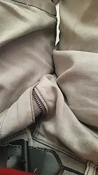 Snapshot of 8inches_DelhiBOY chatting on November 21, 7:40 am 8inches DelhiBOY online show from November 21, 7:40 am