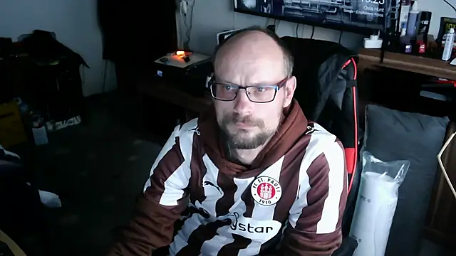 Snapshot of pierre_oi66699 chatting on February 20, 3:23 pm pierre oi66699 online show from February 20, 3:23 pm