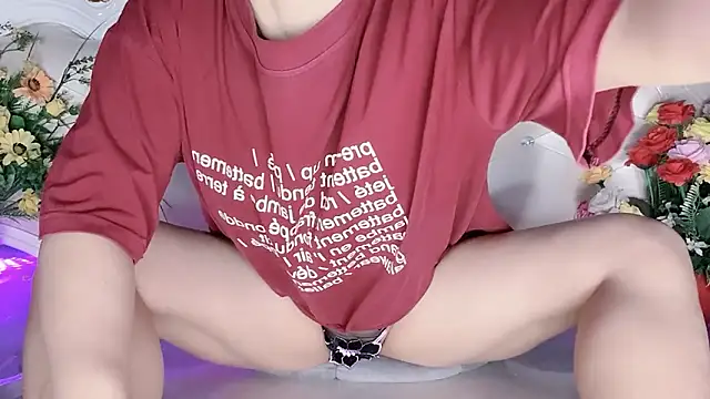 Snapshot of __Joy69__ chatting on April 5, 9:56 pm Joy69 online show from April 5, 9:56 pm