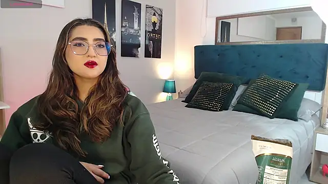 madame lottie online show from October 4, 12:36 pm