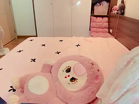 Snapshot of JunCii_9x chatting on November 8, 2:23 am JunCii 9x online show from November 8, 2:23 am