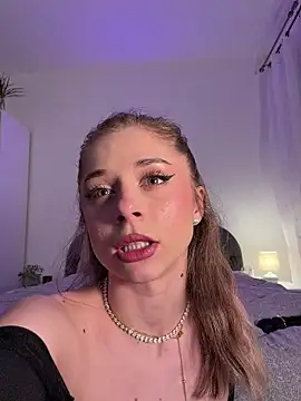 BabyAnais online show from February 3, 5:07 pm