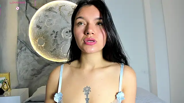 RoxanaBorns  online show from November 9, 12:58 pm