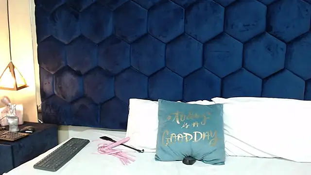 secretdream vc online show from November 5, 1:44 pm