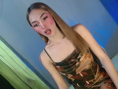 Snapshot of sweetfuckerbaby18 chatting on February 24, 3:54 pm sweetfuckerbaby18 online show from February 24, 3:54 pm