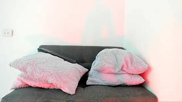 lara and danny online show from October 27, 4:22 pm