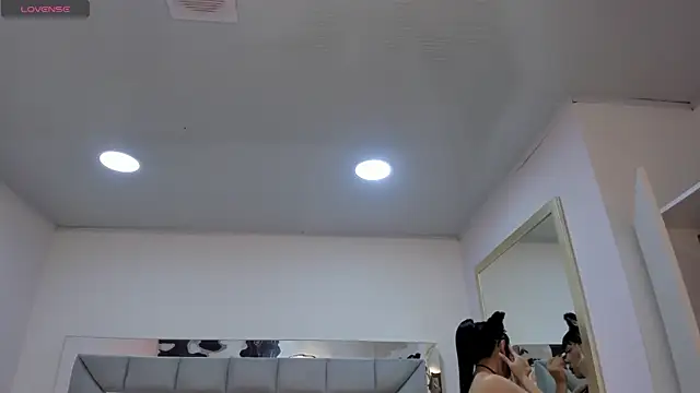 im Lorena online show from April 10, 7:18 pm