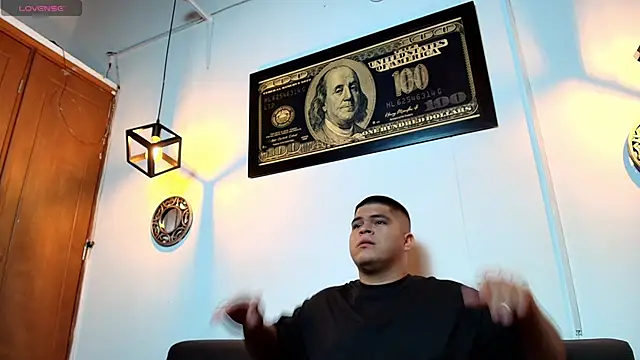 naomi campbel  online show from February 6, 8:34 pm