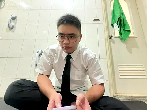 Snapshot of greenteazhang chatting on November 24, 3:12 pm greenteazhang online show from November 24, 3:12 pm