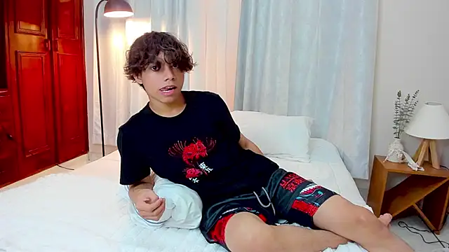 Snapshot of Honeymoon_sariel chatting on October 9, 2:04 pm Honeymoon sariel online show from October 9, 2:04 pm