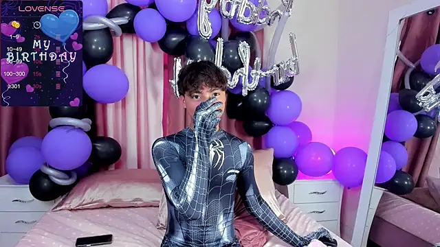 Snapshot of Honeymoon_sariel chatting on November 10, 8:30 pm Honeymoon sariel online show from November 10, 8:30 pm