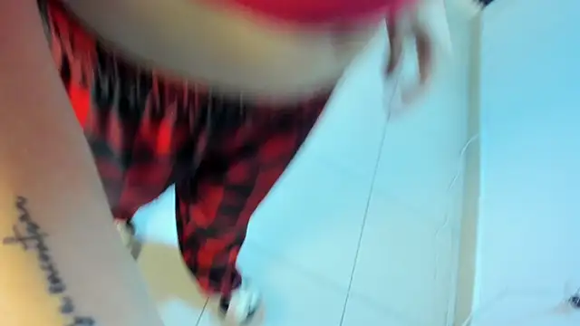 Megan Sweetas online show from November 9, 2:21 am