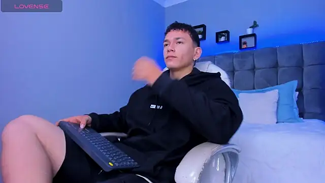 Thomas moon online show from December 5, 12:58 pm