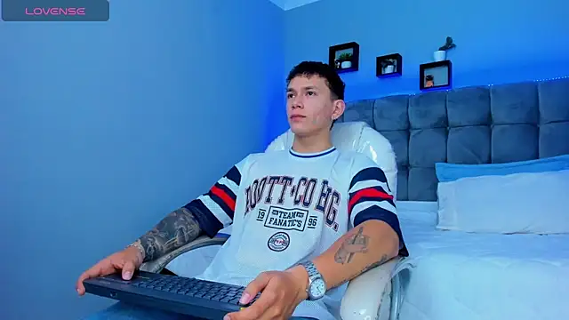 Thomas moon online show from December 14, 12:54 pm