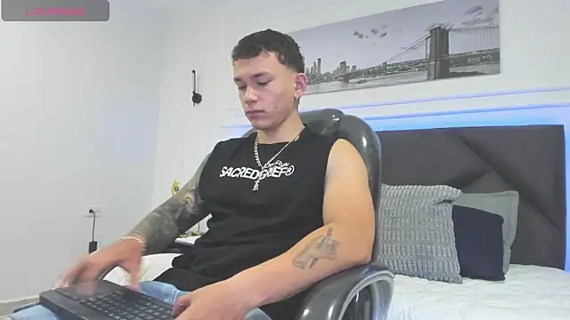 Thomas moon online show from February 20, 1:11 pm